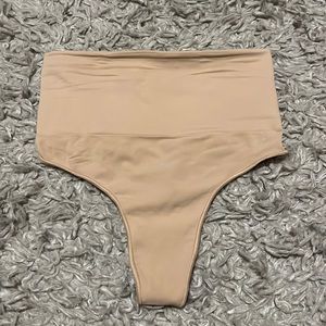 SKIMS SCULPTING MID WAIST THONG Sz L/XL